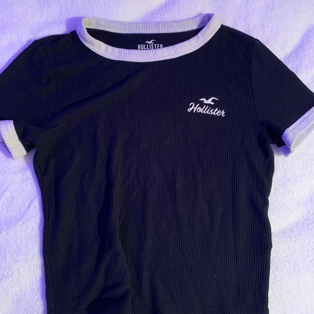 Hollister womens/juniors shirt. size small